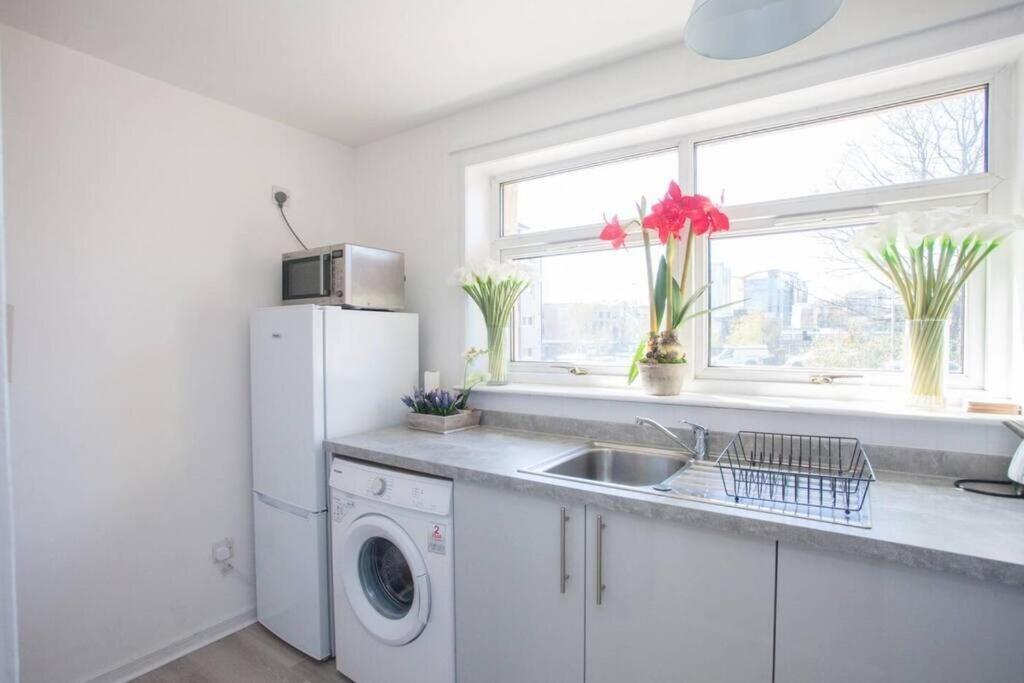 글라스고 Cosy 1 Bed With Parking In City Centre 아파트 외부 사진