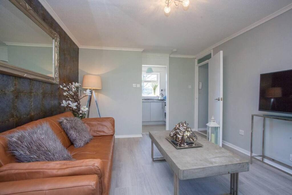 글라스고 Cosy 1 Bed With Parking In City Centre 아파트 외부 사진