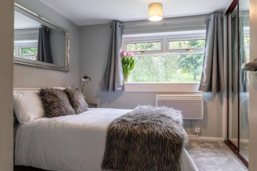 글라스고 Cosy 1 Bed With Parking In City Centre 아파트 외부 사진