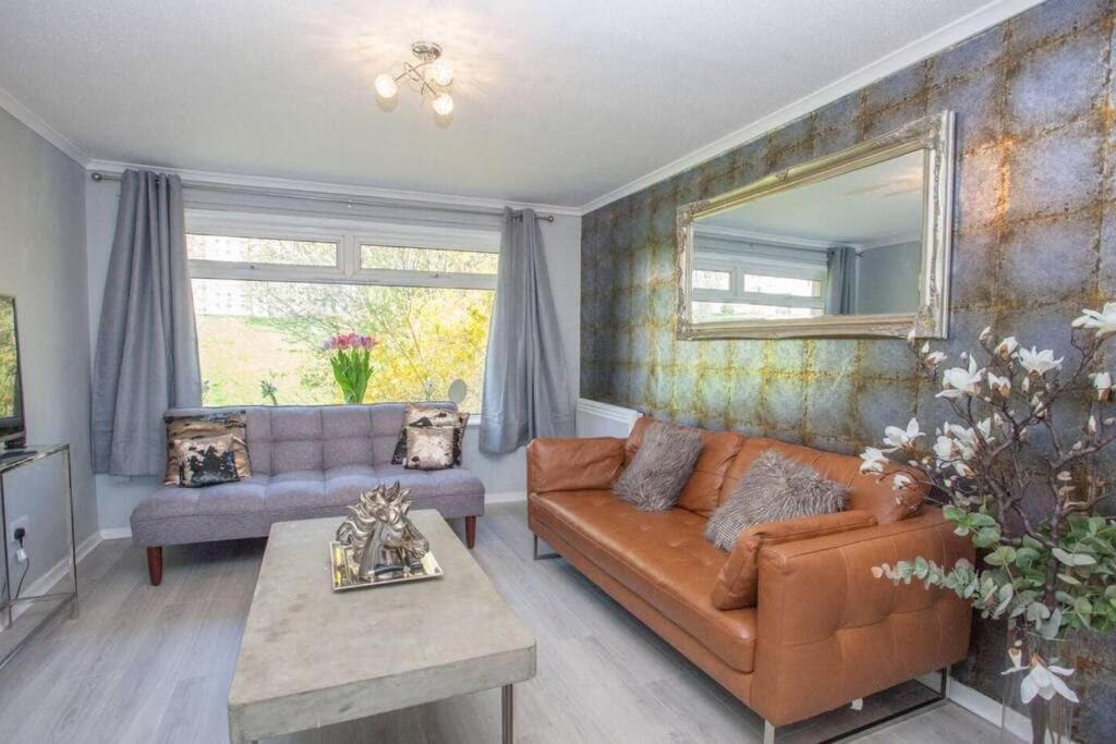 글라스고 Cosy 1 Bed With Parking In City Centre 아파트 외부 사진